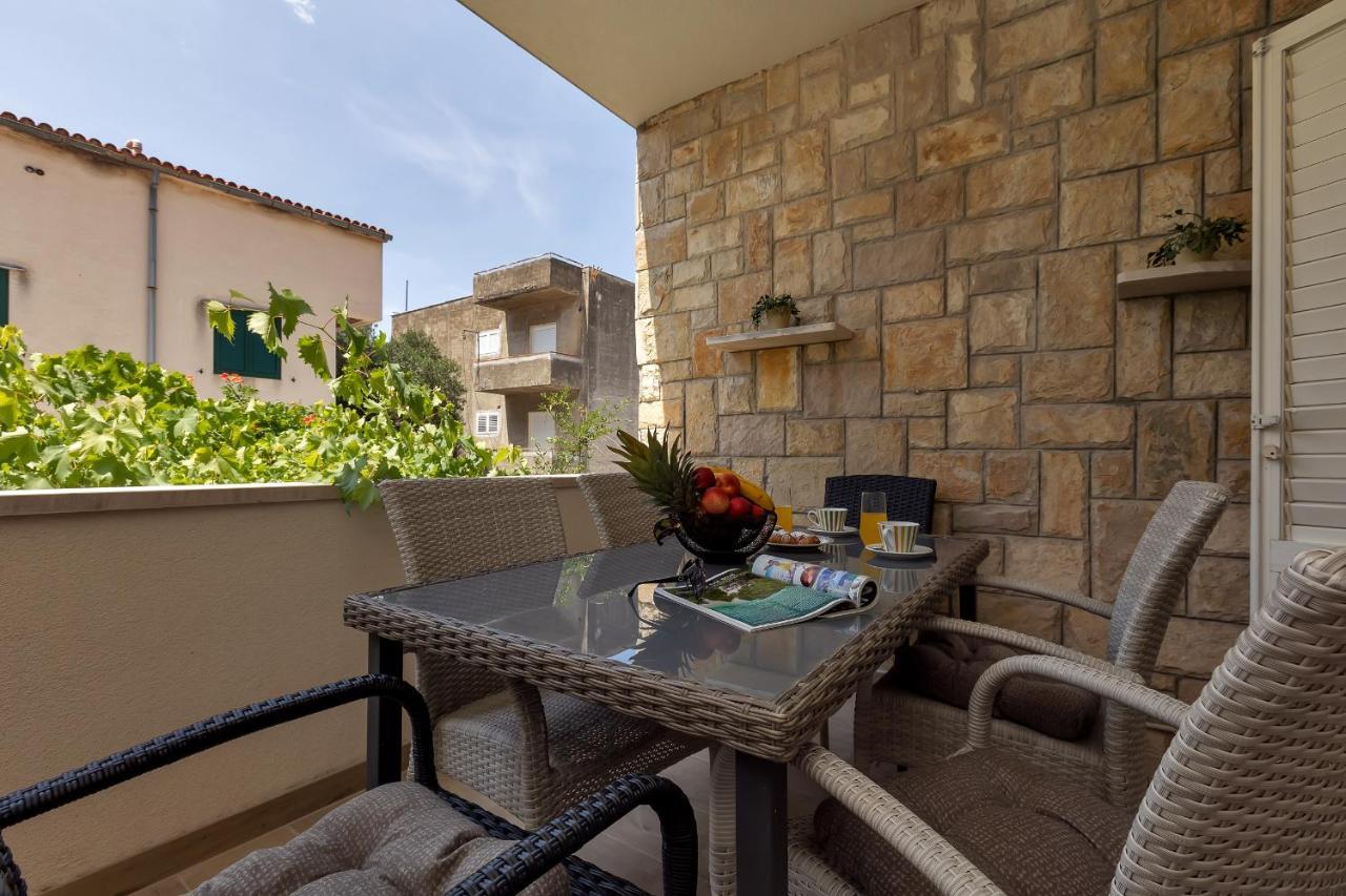 Rafael Makarska Exterior foto